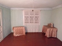 Продається будинок у зручному місці