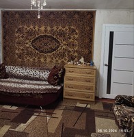 Продам 1/2 частку будинка.