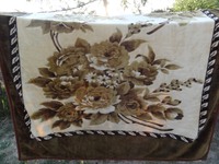 Одеяло -большое теплое красивое  2.30 х 2 м.