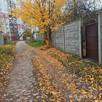 Земельна ділянка з будинком