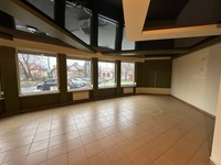 Оренда приміщення в центрі міста біля готелю "Україна"