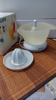 Соковитискач цитрусових PHILIPS компактного дизайну