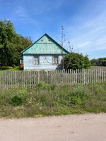 Продаж будинку з ділянкою